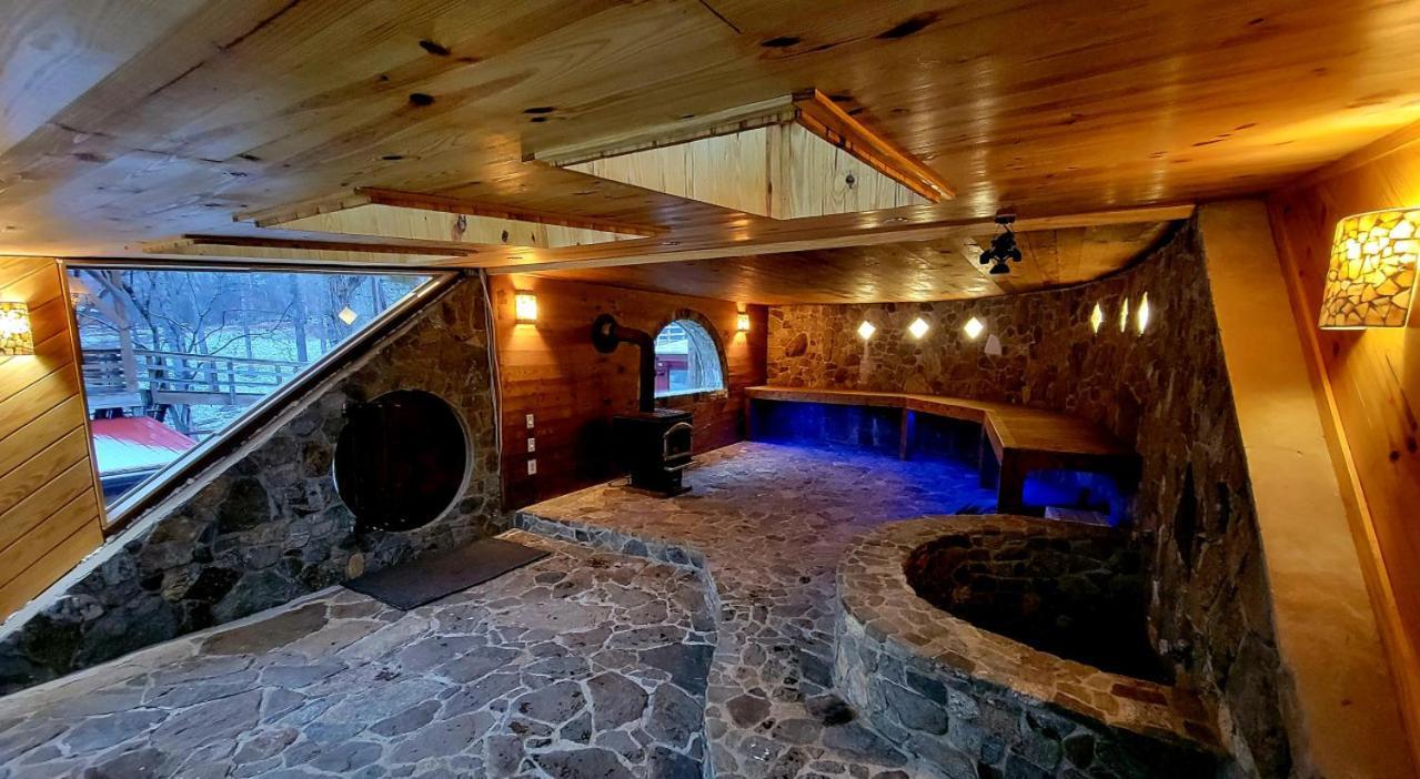 Shire Suite At White Lotus Eco Spa Retreat Stanardsville 外观 照片