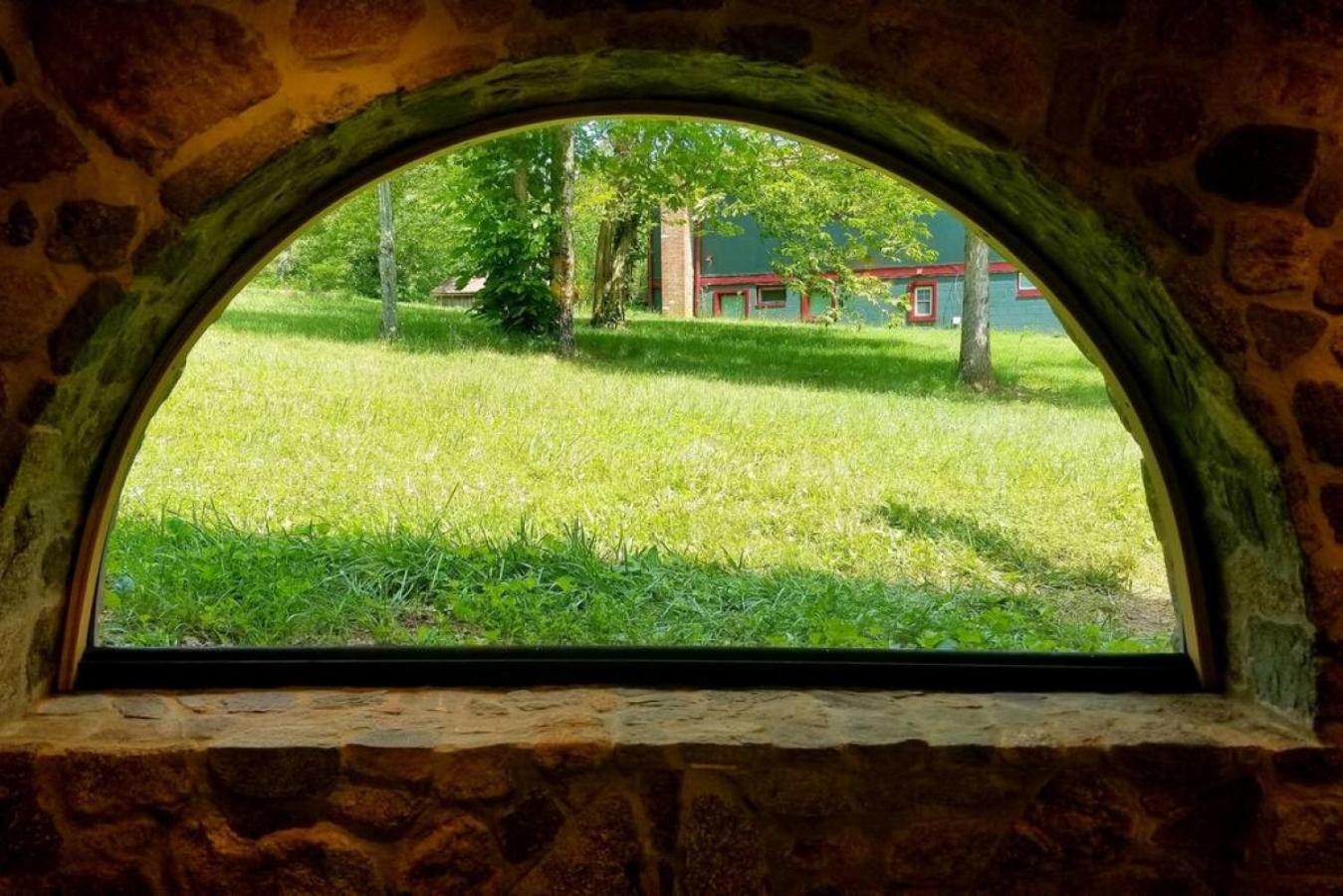 Shire Suite At White Lotus Eco Spa Retreat Stanardsville 外观 照片